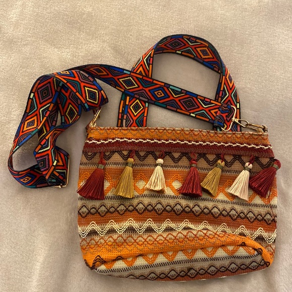 ๐ Bohemian Multicolor Tassel Crossbody Bag - Picture 2 of 10